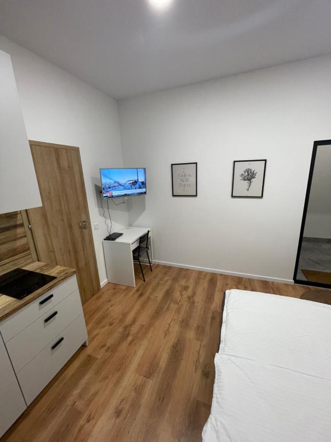 Airport Apartment 29 Self Check-In Free Parking VNO Eksteriør billede